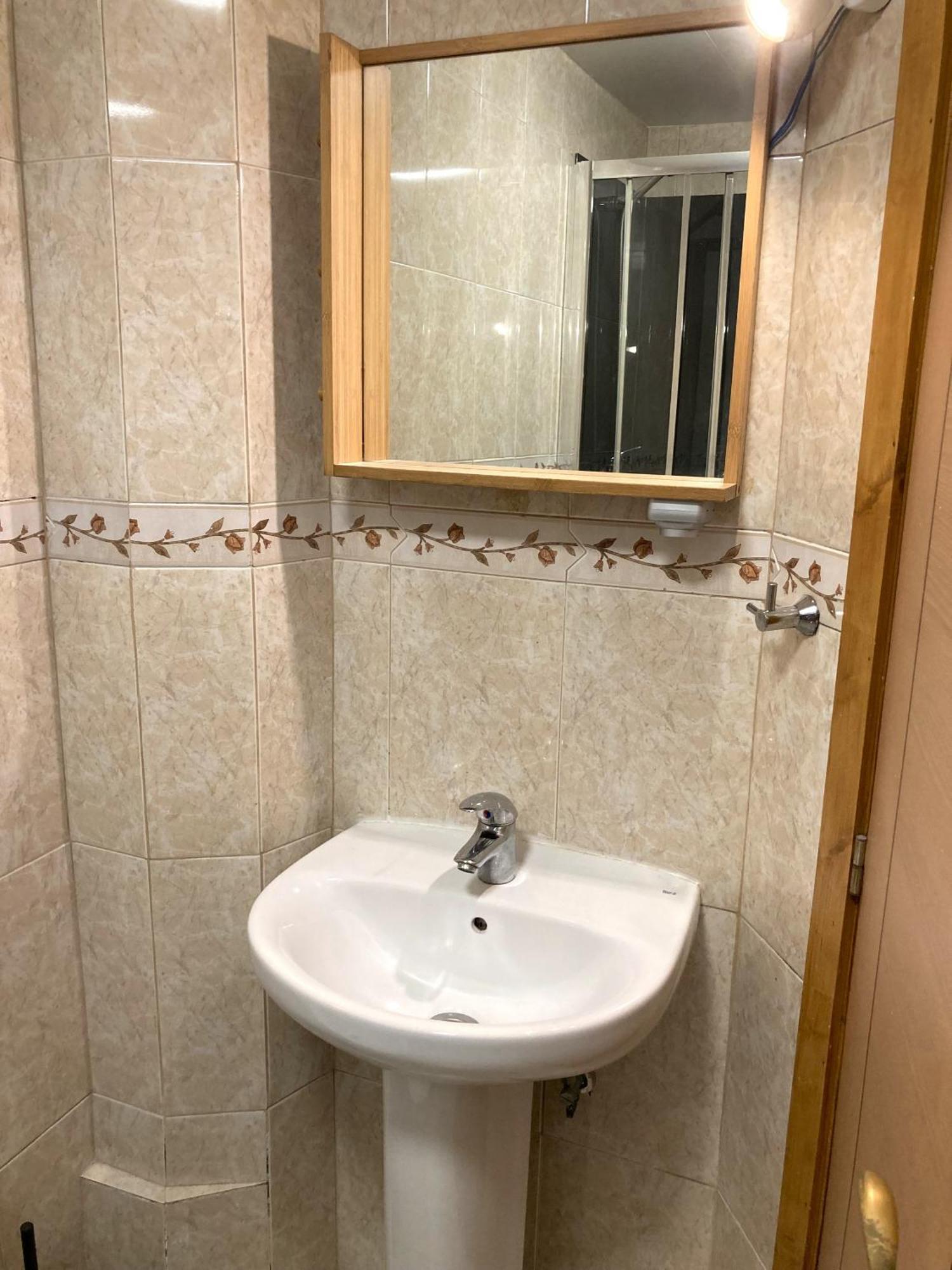 Lisbon T2 Apartment In Typical Villa In Sapadores Lisboa Extérieur photo